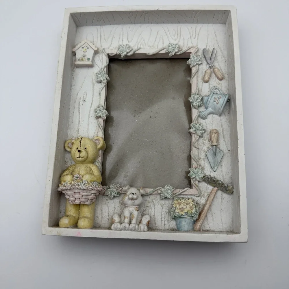 Childs Animal 3D Picture Frame / Shadow Box Pics Bear Garden Cottage Core Vintag